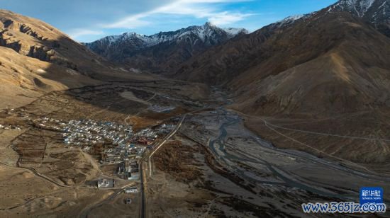 这是12月18日拍摄的阿里地区普兰县科迦村（无东说念主机像片）。新华社记者 丁增尼达 摄